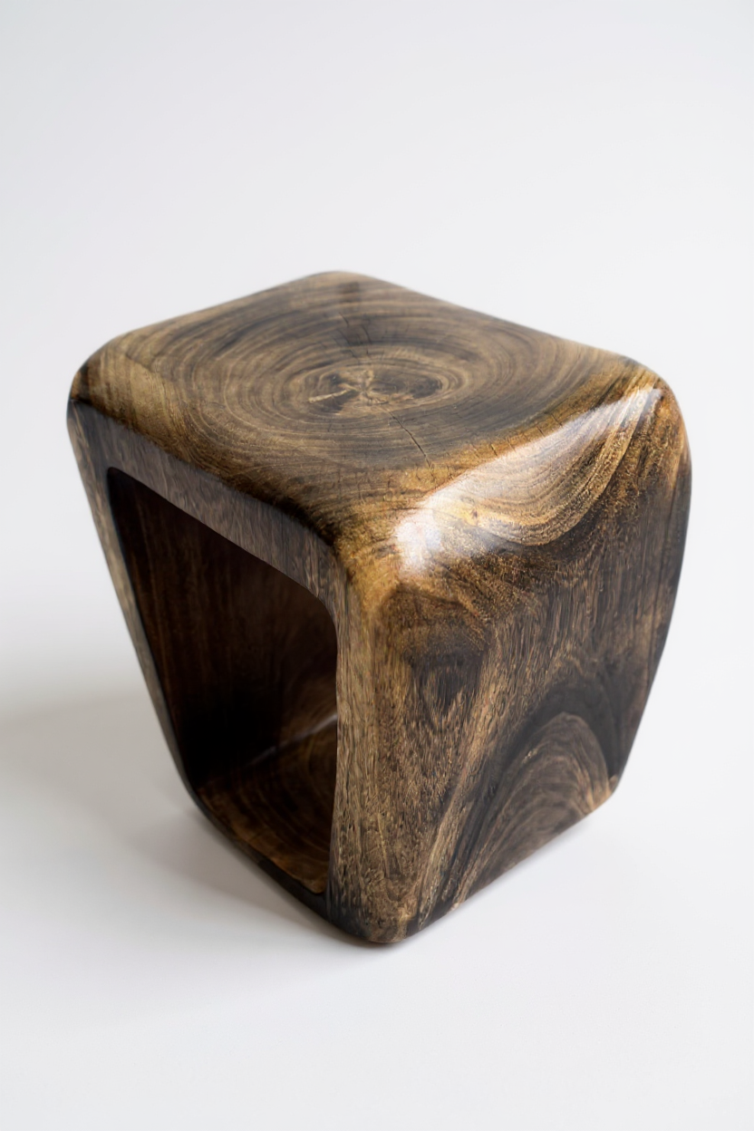 Holzhocker - Beistelltisch Couchtisch - Handgefertigter Flambierter Hocker aus massivem Suarholz