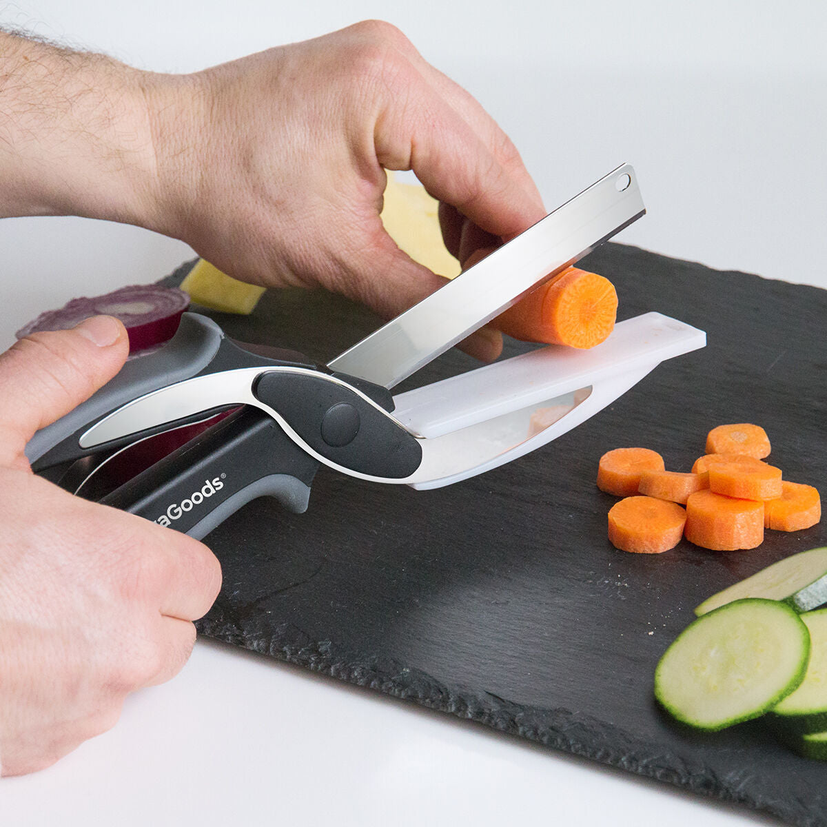 InnovaGoods Scible Messer-Schere mit Schneidbrett